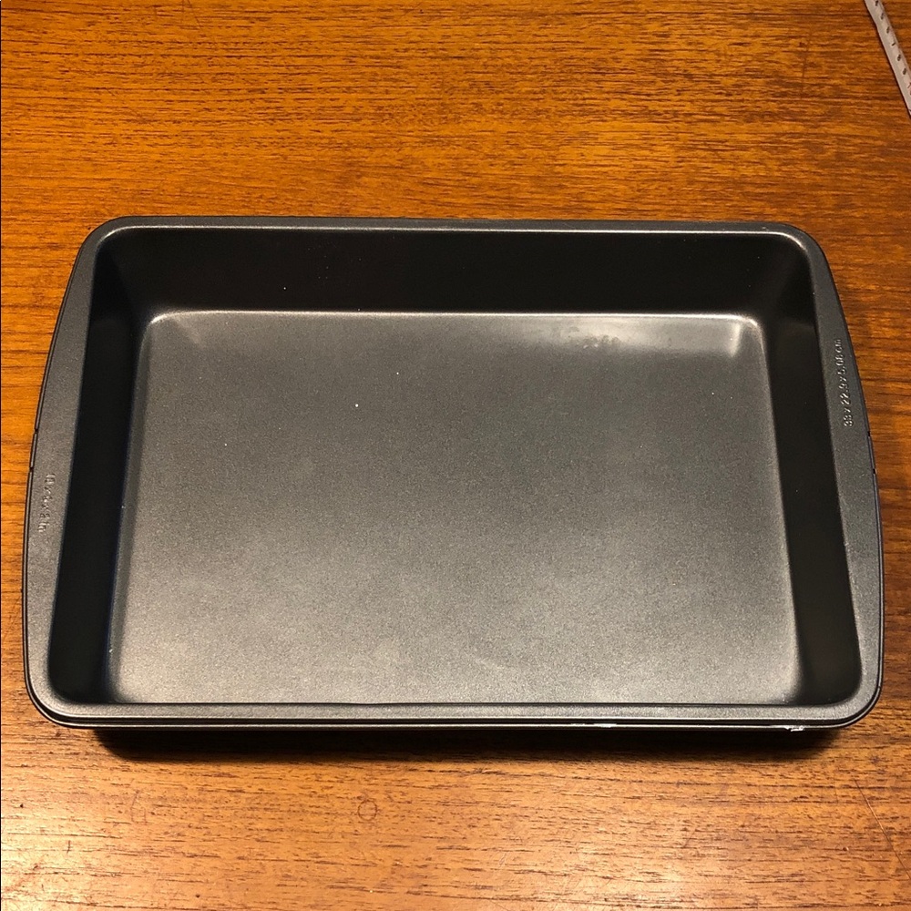 NWOT gray Nonstick Rectangular Baking Pan